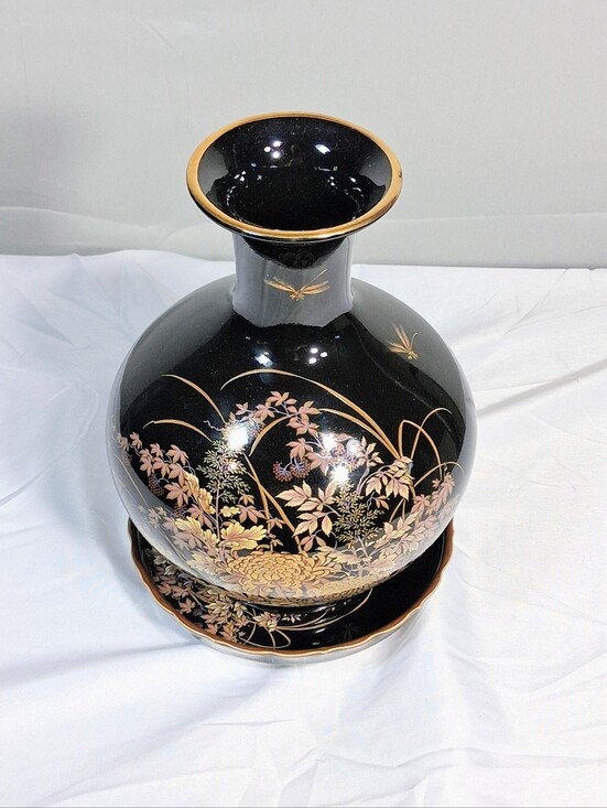 Shibata of Japan Other - 8.5" Stunning Gold Rimmed Porcelain Black Shibata/Toyo Oriental Vase w/ Plate